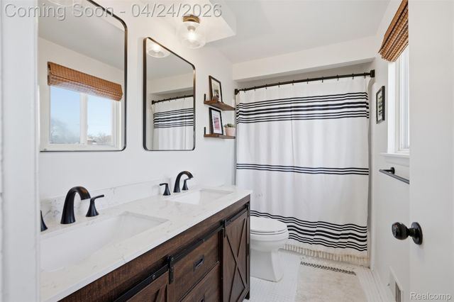 14820 Talbot Street, Oak Park, MI 48237