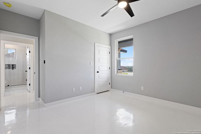 113 Carrizo Ranch, Floresville, TX 78114