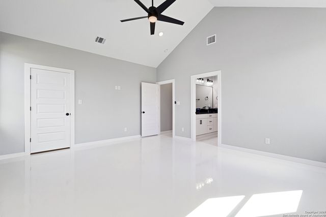 113 Carrizo Ranch, Floresville, TX 78114