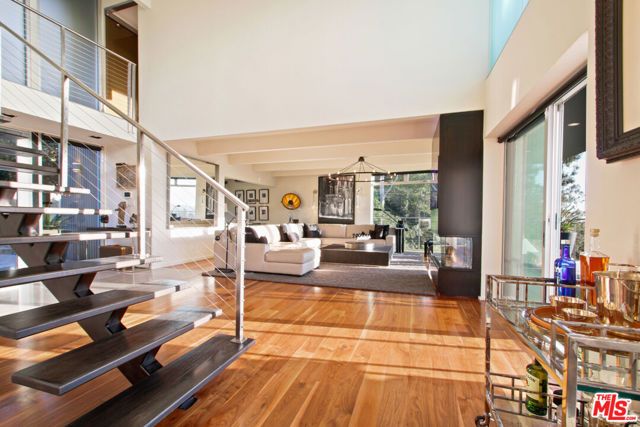 9416 Beverly Crest Drive, Beverly Hills, CA 90210