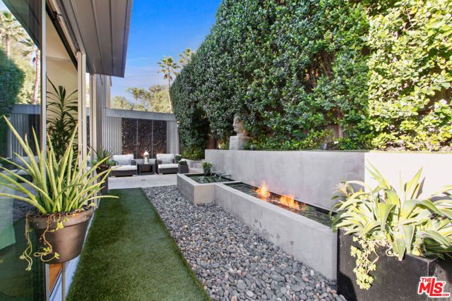 9416 Beverly Crest Drive, Beverly Hills, CA 90210