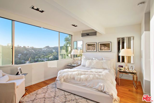 9416 Beverly Crest Drive, Beverly Hills, CA 90210