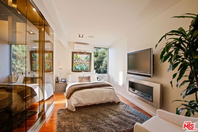9416 Beverly Crest Drive, Beverly Hills, CA 90210