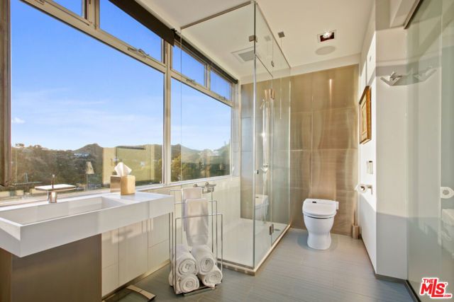 9416 Beverly Crest Drive, Beverly Hills, CA 90210
