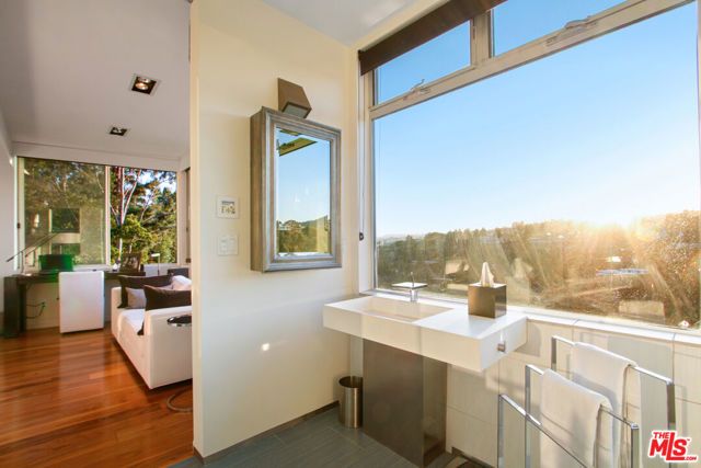 9416 Beverly Crest Drive, Beverly Hills, CA 90210
