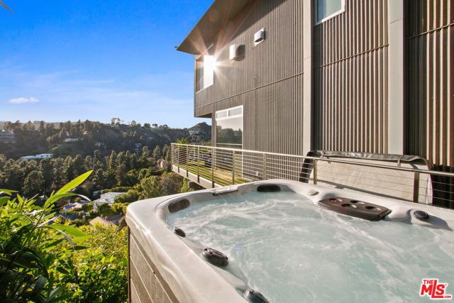 9416 Beverly Crest Drive, Beverly Hills, CA 90210