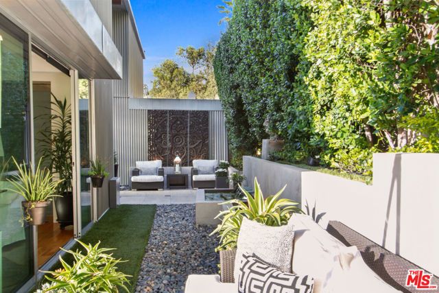9416 Beverly Crest Drive, Beverly Hills, CA 90210