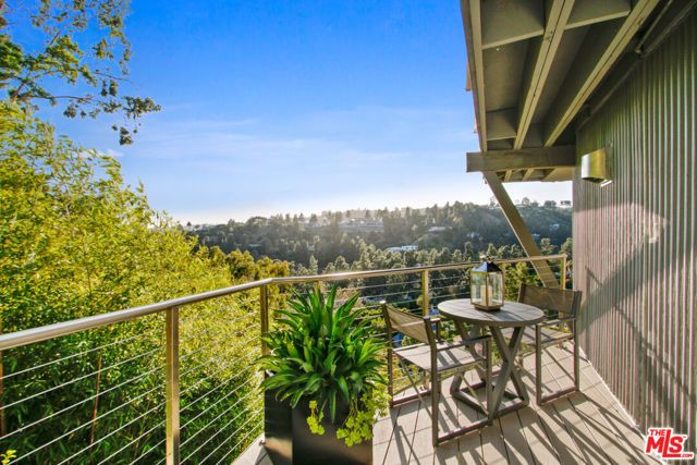 9416 Beverly Crest Drive, Beverly Hills, CA 90210