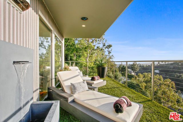 9416 Beverly Crest Drive, Beverly Hills, CA 90210