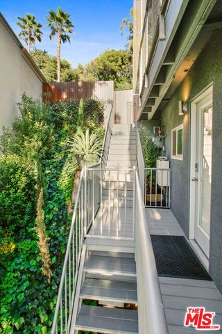 9416 Beverly Crest Drive, Beverly Hills, CA 90210
