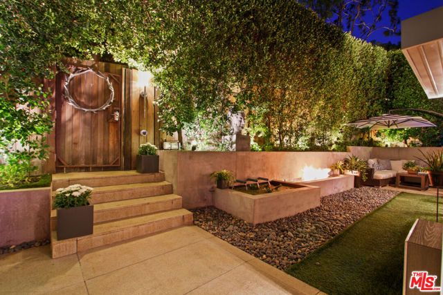 9416 Beverly Crest Drive, Beverly Hills, CA 90210
