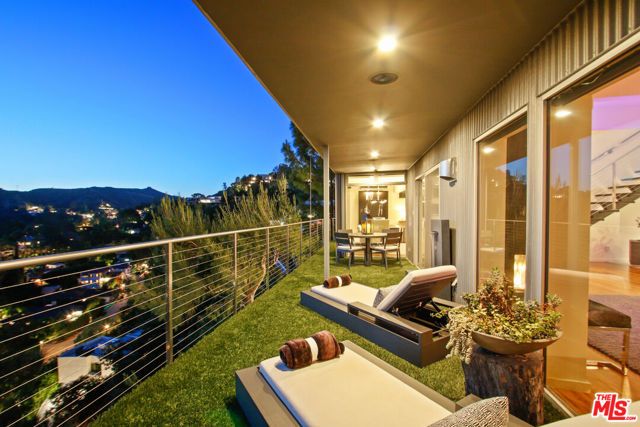 9416 Beverly Crest Drive, Beverly Hills, CA 90210