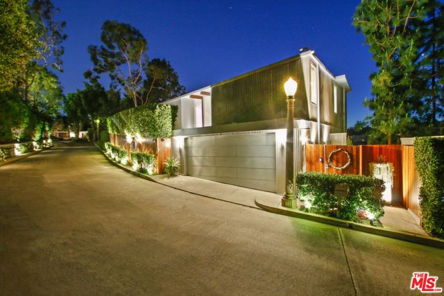 9416 Beverly Crest Drive, Beverly Hills, CA 90210