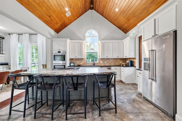 127 Gershwin Drive, Houston, TX 77079