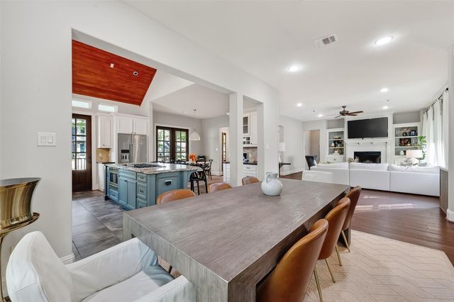 127 Gershwin Drive, Houston, TX 77079