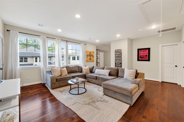 127 Gershwin Drive, Houston, TX 77079