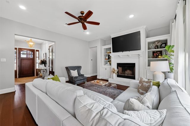 127 Gershwin Drive, Houston, TX 77079