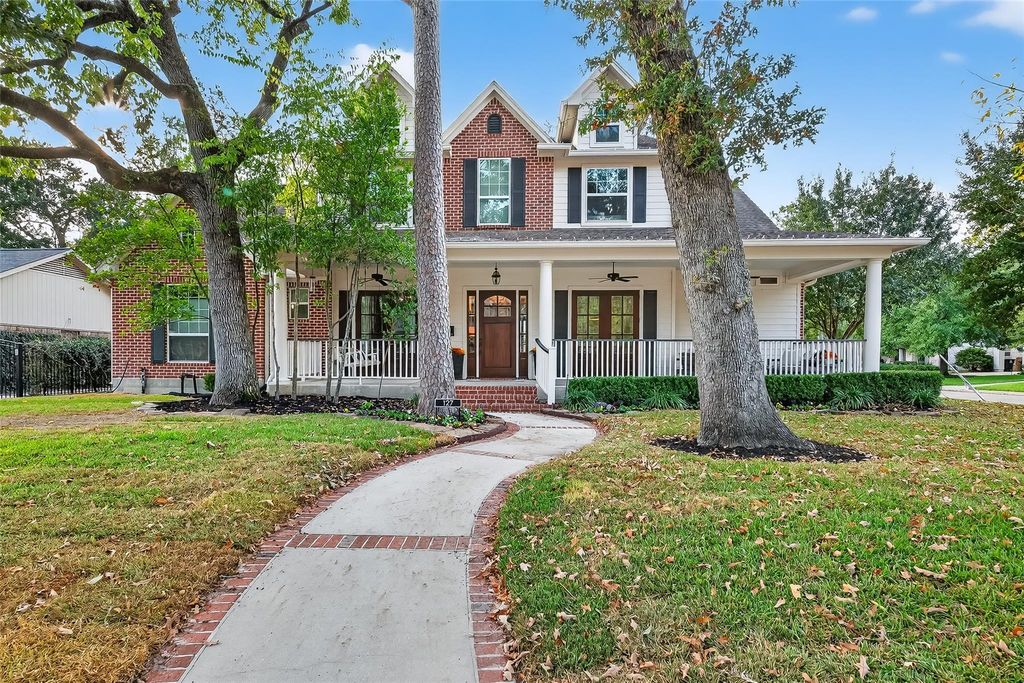 127 Gershwin Drive, Houston, TX 77079