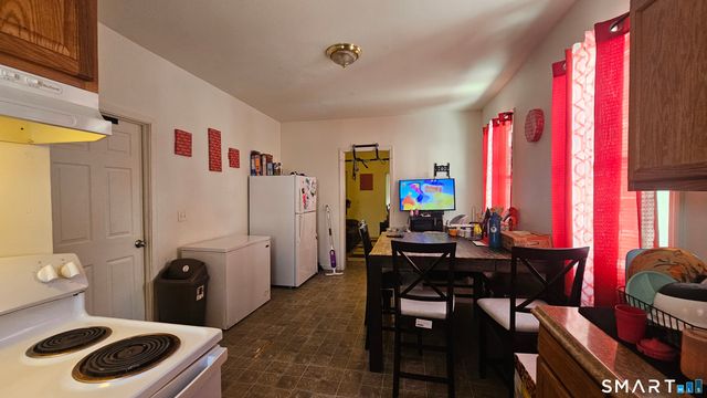 50 Summer Street, Waterbury, CT 06704