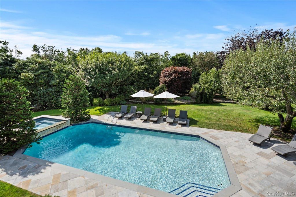 231 Flying Point Road, Southampton, NY 11968