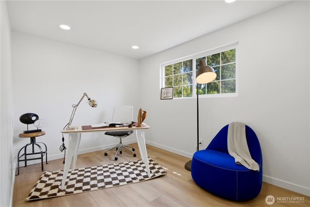 9526 7th Avenue NW, Seattle, WA 98117