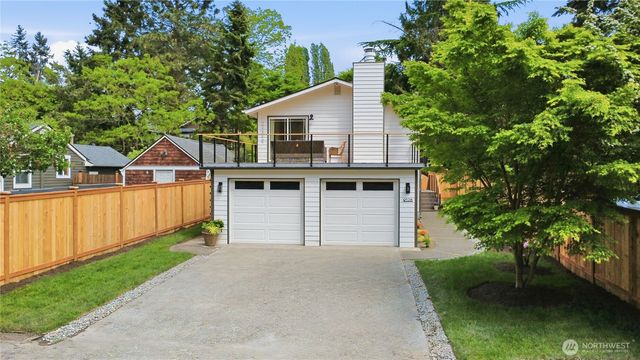 9526 7th Avenue NW, Seattle, WA 98117