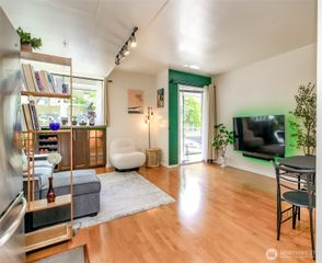 76 Cedar Street #207, Seattle, WA 98121