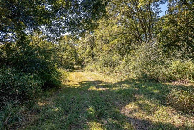 8580 Roelke Road, Blue Mounds, MT 53517