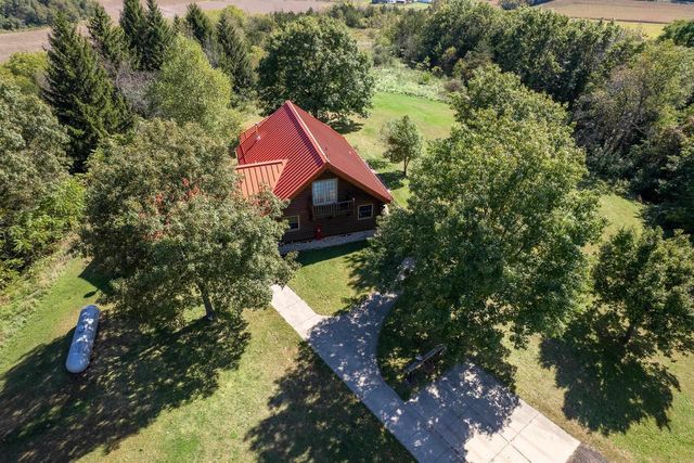 8580 Roelke Road, Blue Mounds, MT 53517