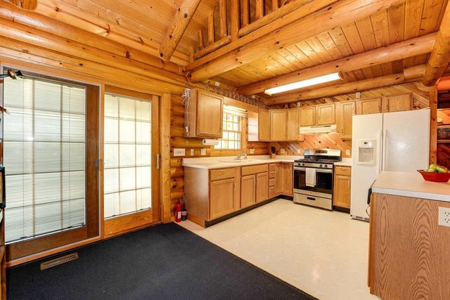 8580 Roelke Road, Blue Mounds, MT 53517