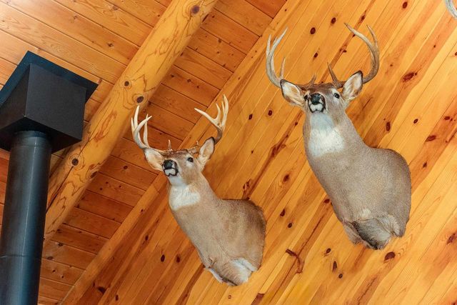 8580 Roelke Road, Blue Mounds, MT 53517