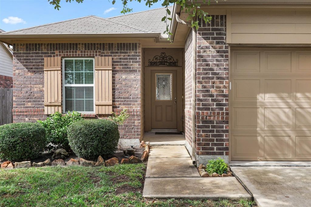 2219 Emerald Lane, Texas City, TX 77591