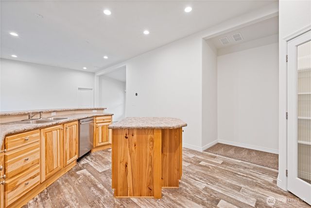 1728 Spirit Lake Highway, Castle Rock, WA 98611
