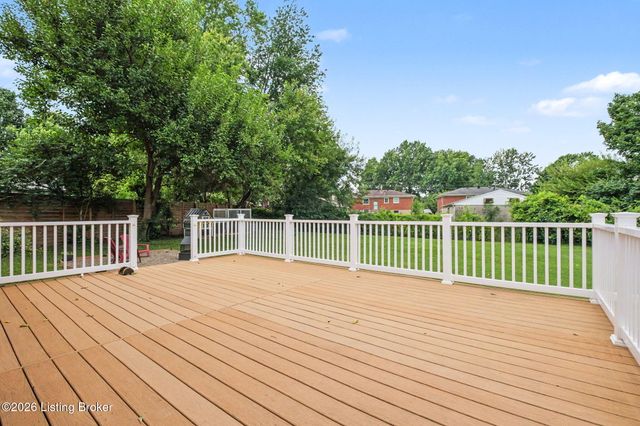 6808 Bebe Ct, Louisville, KY 40219
