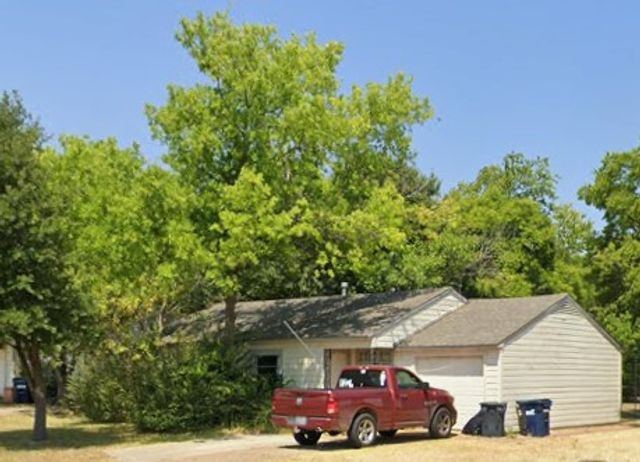 709 Cross Street, College Station, TX 77840