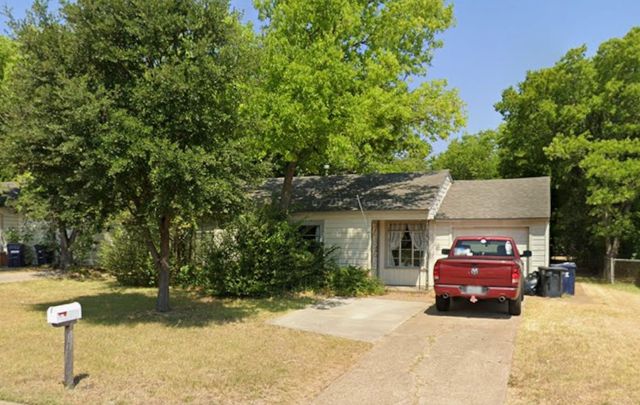 709 Cross Street, College Station, TX 77840
