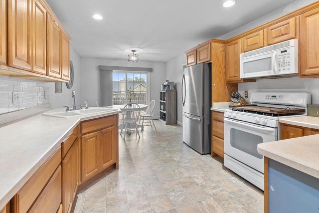 N1586 Washington AVENUE, Lake Geneva, WI 53147