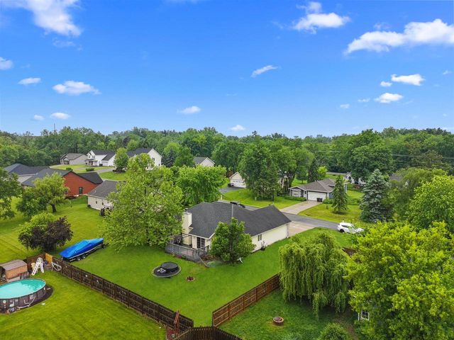 N1586 Washington AVENUE, Lake Geneva, WI 53147