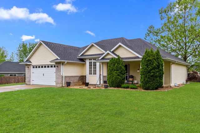 N1586 Washington AVENUE, Lake Geneva, WI 53147