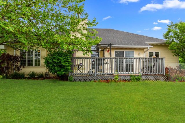 N1586 Washington AVENUE, Lake Geneva, WI 53147