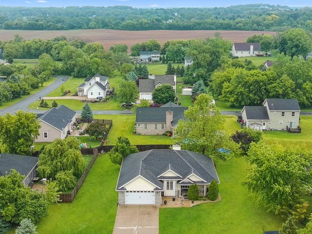N1586 Washington AVENUE, Lake Geneva, WI 53147