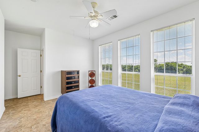 346 SE County Road 0090, Powell, TX 75153