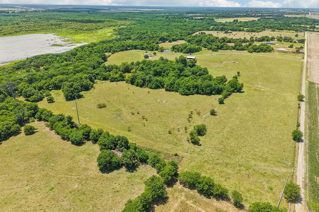 346 SE County Road 0090, Powell, TX 75153