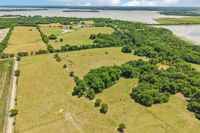 346 SE County Road 0090, Powell, TX 75153