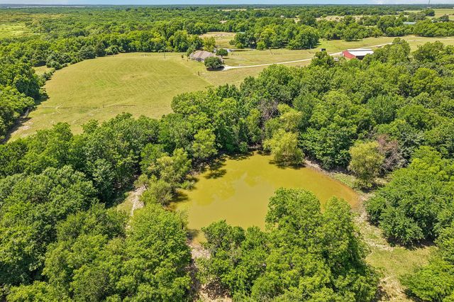 346 SE County Road 0090, Powell, TX 75153