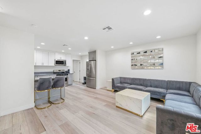 13473 Kagel Canyon Street, Arleta, CA 91331