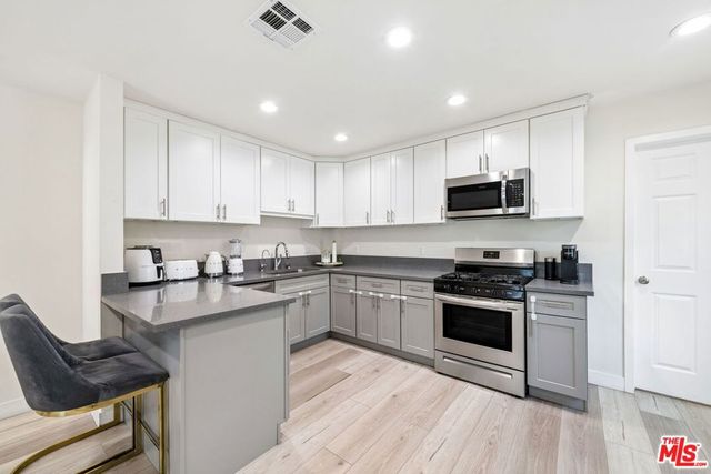 13473 Kagel Canyon Street, Arleta, CA 91331
