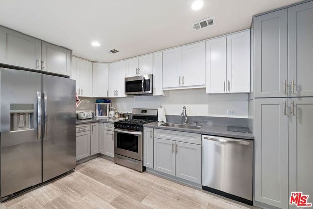 13473 Kagel Canyon Street, Arleta, CA 91331