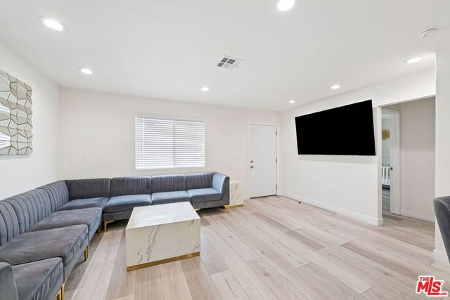 13473 Kagel Canyon Street, Arleta, CA 91331