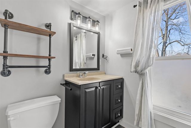 927 Albert Avenue, Kalamazoo, MI 49001